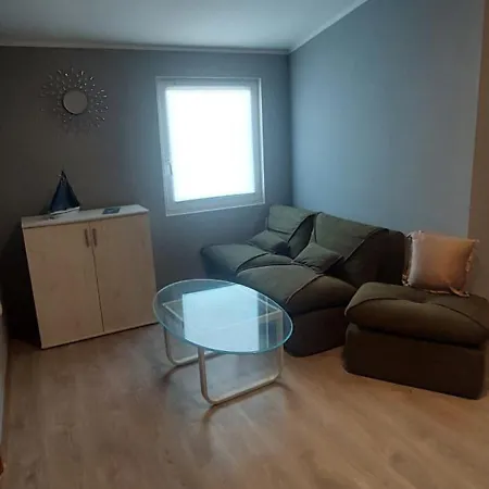 Well Bee Oase Apartament *
